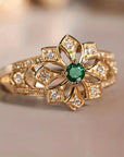 Green Flower Hollow Gold Ring