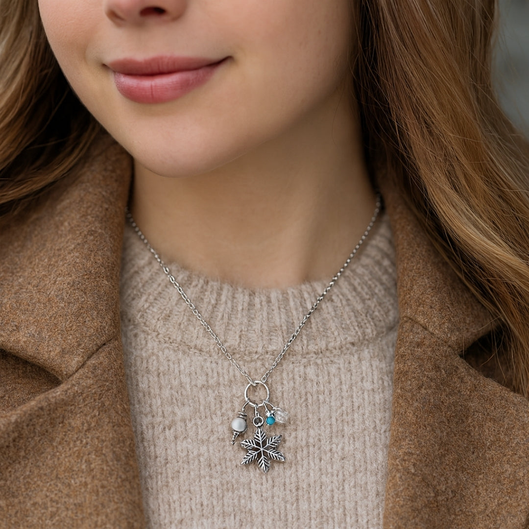 Snowflake Pearl Silver Necklace