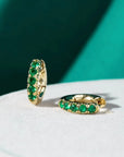 Nut Earrings with Green Zirconia in Gold