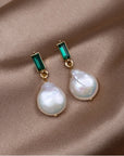 Luxurious Gold Earrings with Pearls and Green Zirconia