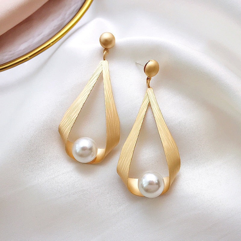 Round Crystal &amp; Pearl Earrings