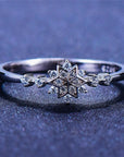 Snowflake Ring in Sterling Silver 925