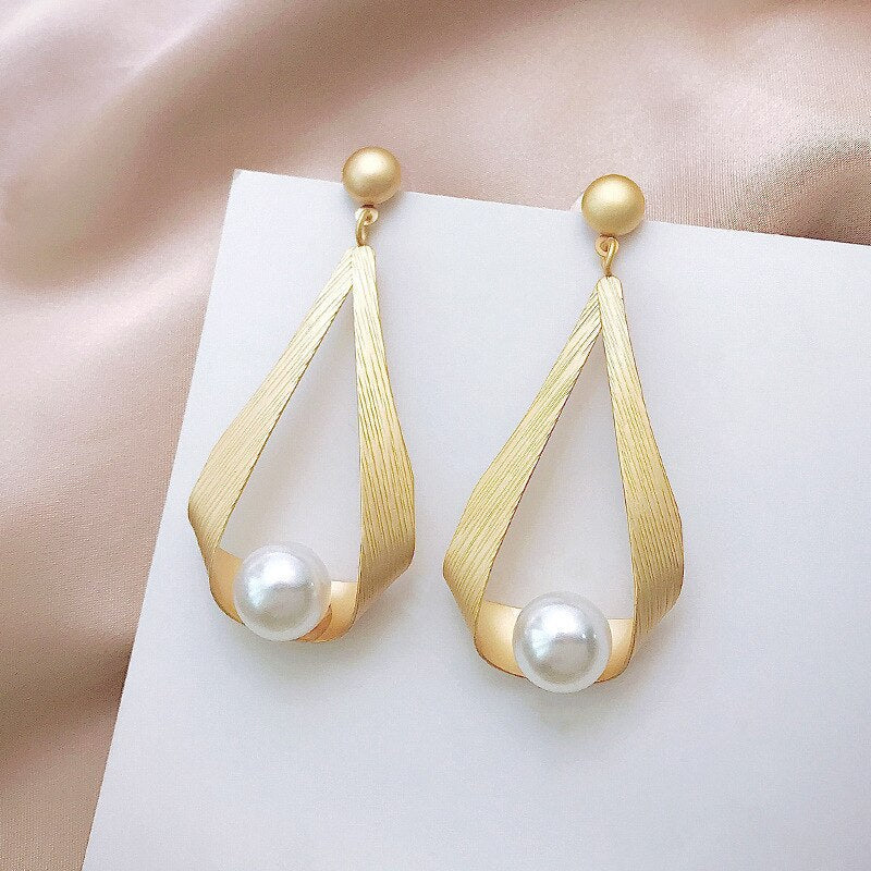 Round Crystal &amp; Pearl Earrings
