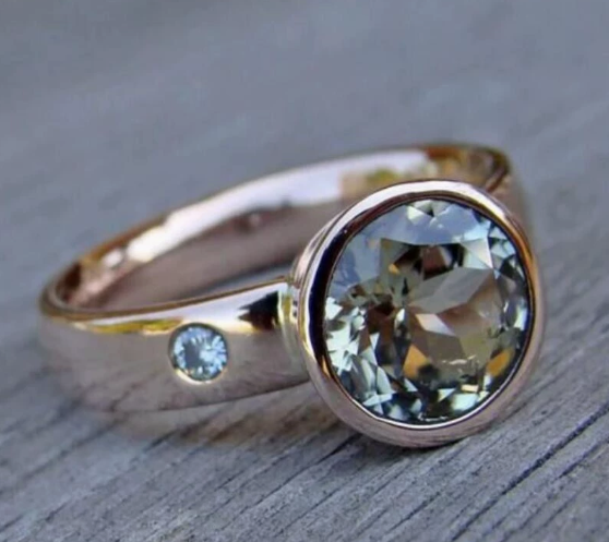 Vintage Bright Blue Zirconia Silver Ring