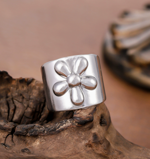 Vintage Silver Plated Flower Ring