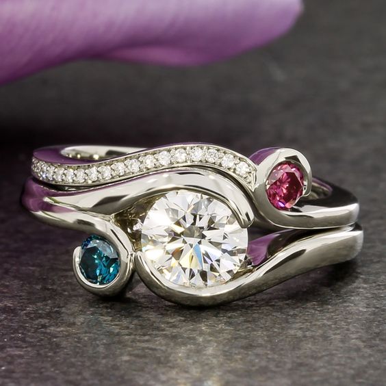 Vintage Spiral Red &amp; Blue Glass Ring