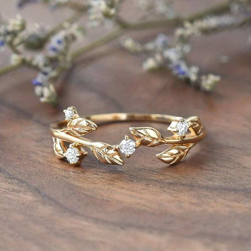 Vintage Gold &amp; Zirconia Leaf Ring