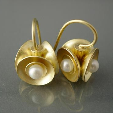 Vintage Gold &amp; Pearl Earrings