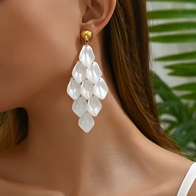 Elegant Geometric Tassel Leaf Earrings