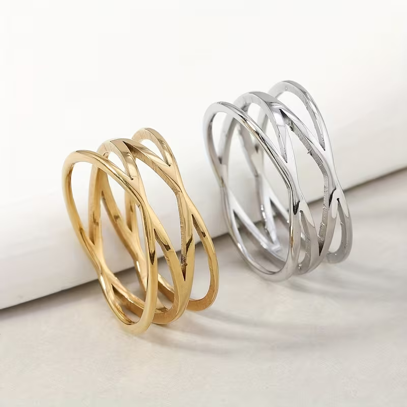 Ribbon Cross Ring