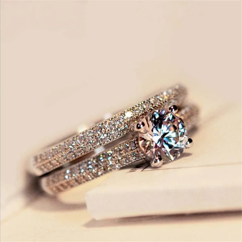 Vintage Bright Zirconia Gold &amp; Silver Ring