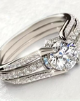 Luxury Ring Inlaid Shiny Zirconia Ring